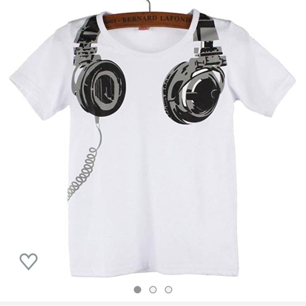 Boy’s white T-shirt with a headphone print